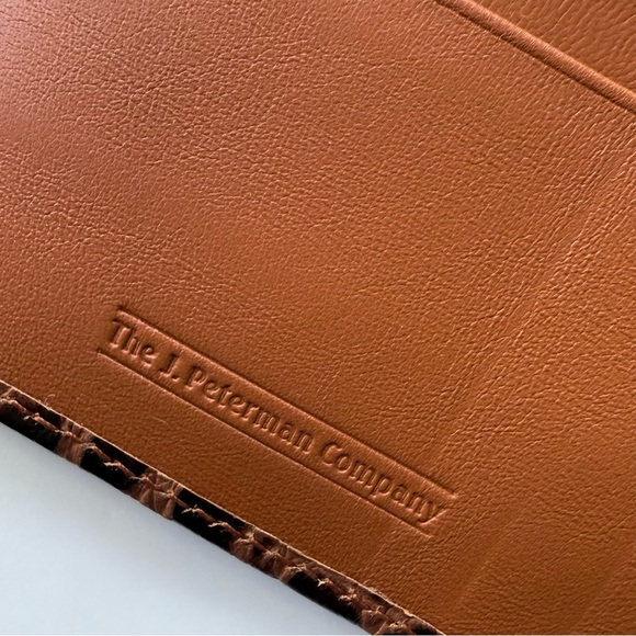 J. Peterman Brown Crocodile-Embossed Italian Leather Clutch / Wallet - Picture 8 of 13